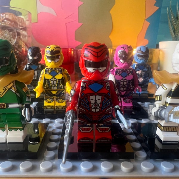 Lotto di (7) minifigure dei Power Rangers
