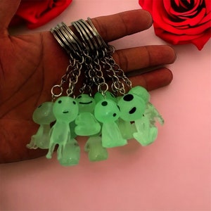 Luminous Tree Spirits Keychain Elf Ghost Alien Fairy miniature figurines Tree spirit resin craft dollhouse keychain ghibli Kodama Halloween