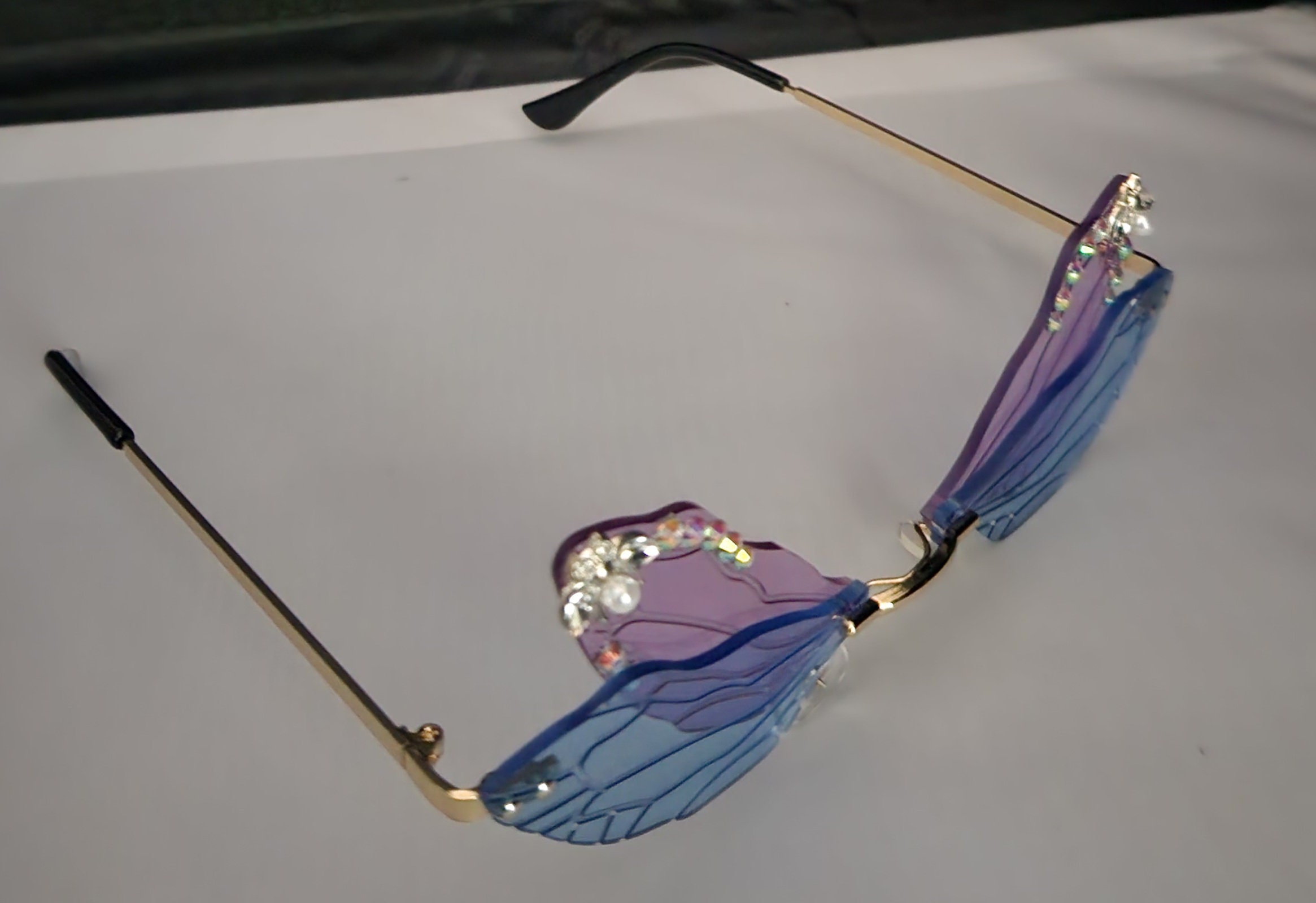 Dragonfly Wings Blue Purple Sunglasses Buy Dragonfly Wing Shape Sunglasses for Women/Men Frameless  main image 2