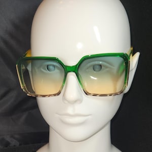Green square 1 sunglasses