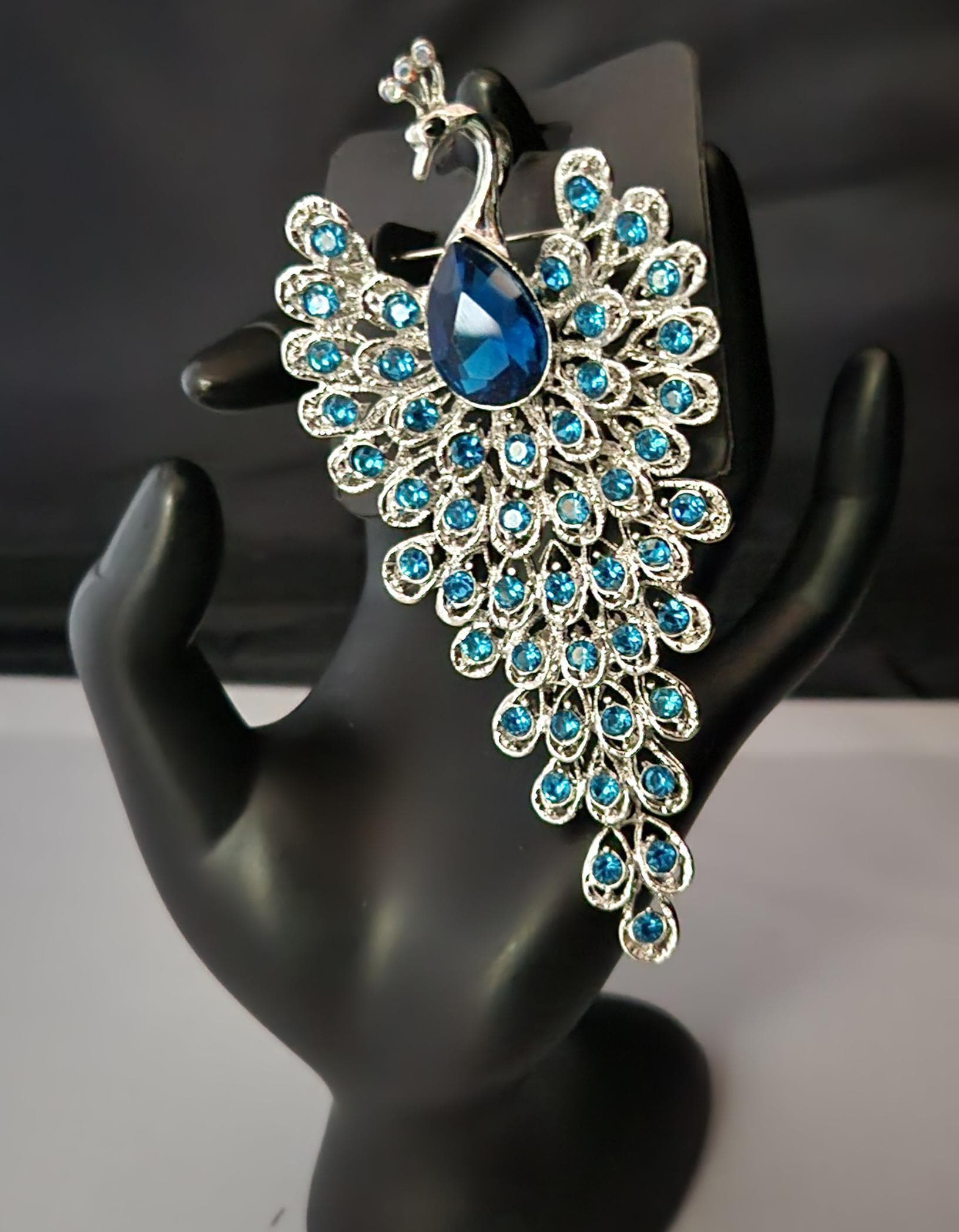 Broche Vintage Rosace Argentée Avec Perles Turquoise - Ancienne, Parfait état