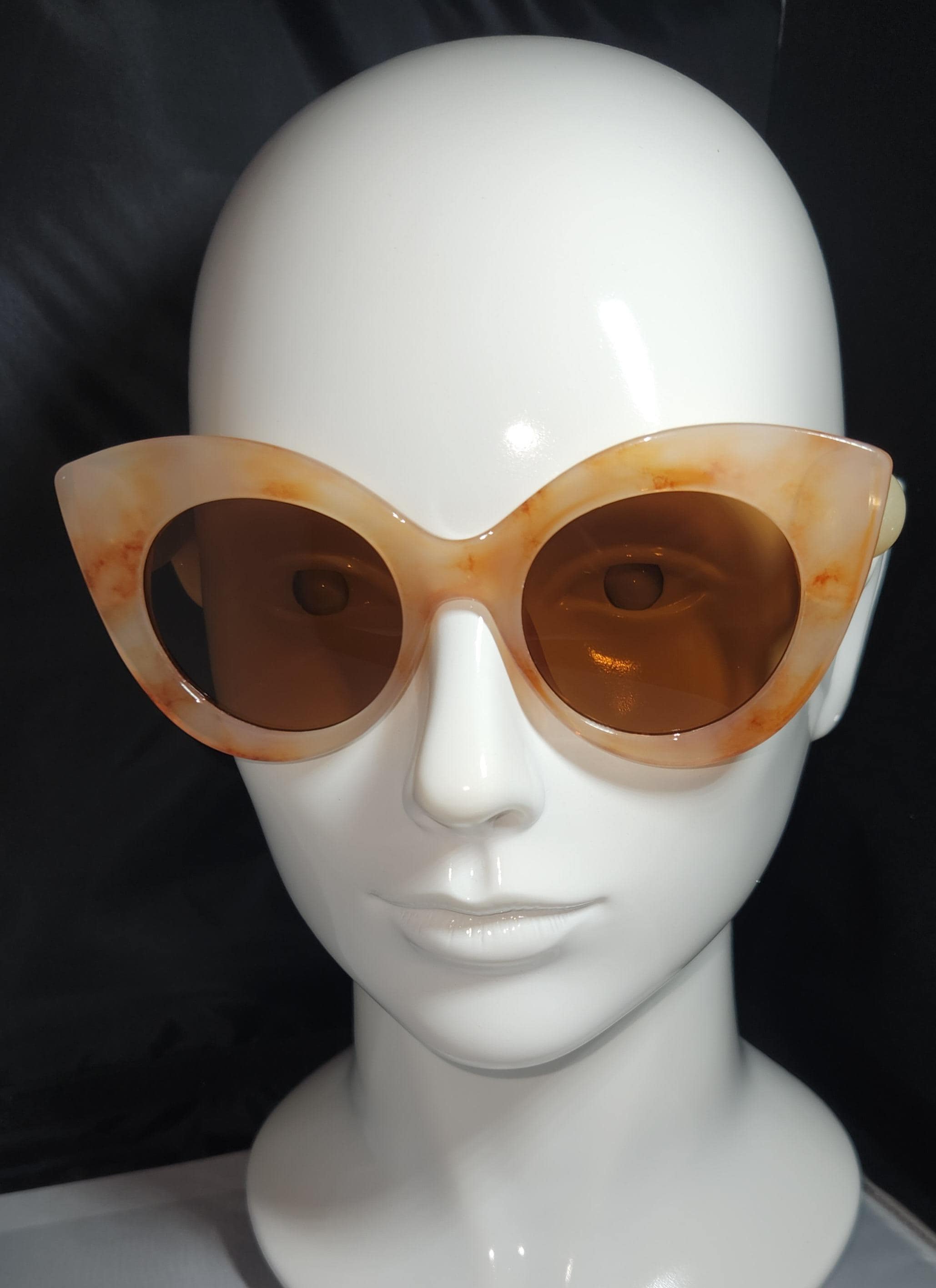Cream Cat Eye Sunglasses - Etsy display picture 3