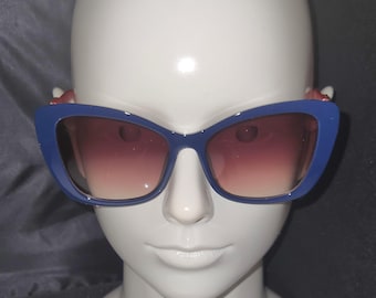 Blue Cat Eye Sunglasses: UV400 Protection