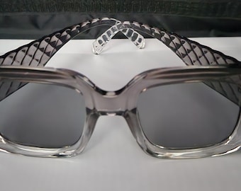 Retro square sunglasses