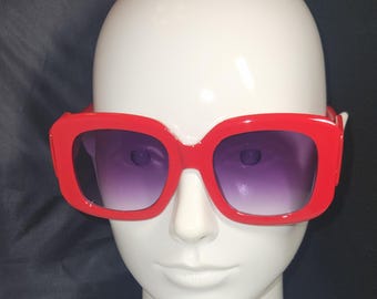Retro Red square sunglasses