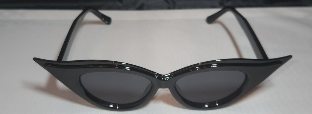 UNCROWD ブラック キャットアイ サングラス ブラックキャットアイサングラス - Etsy 日本