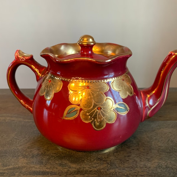 Arthur Wood Teapot Made in England Burgundy Maroon Gold Tone Details Flowers Leaves Vintage