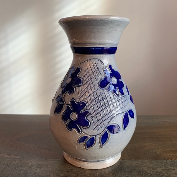 Vase Gres de la Roche signé J. Jacqmard fleurs bleu gris vintage fabriqué en Belgique Vase art belge émaillé de sel