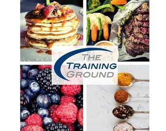 Può includere: Un collage di immagini che mostrano diversi gruppi di alimenti, tra cui pancake, verdure, bistecca, bacche e spezie. Il testo "INTRODUCTION TO MACRONUTRIENTS" è nella parte superiore dell'immagine. Il testo "THE TRAINING GROUND" è in un cerchio al centro dell'immagine. Il testo "318 NUTRITION COACHING BY THE TRAINING GROUND" è nella parte inferiore dell'immagine.