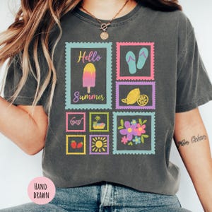 Hallo Sommer Png Briefmarken Png Sommeraktivität Png Retro Blumen Png Sommer Vibes Png Trendy Sommer Png Hand Gezeichnet Umriss Zeichnung Geschenk