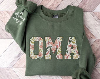 Custom Oma Sweatshirt with Kid Name on Sleeve, Floral Oma Crewneck, Personalized Grandma Christmas Sweatshirt For Oma Sweater, Oma Shirt Mug