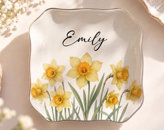Custom Name Birth Flower Ceramic Trinket Dish, Personalized Watercolor Floral Jewelry Holder, Birthday Gift for Her, Bridesmaid Ring Holder