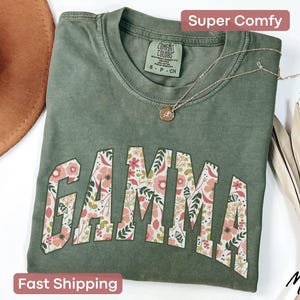Floral Gamma Shirt Comfort Colors Gamma Tshirt Gamma T Shirt Christmas Grandma Gamma Gifts Mothers Day Gift for Gamma Grandma T-Shirt