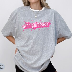 This comfortable Engineering crewneck sweatshirt is perfect for engineers who want to represent their career with pride. Great for working or casual wear, it’s a stylish way to stay cozy while celebrating your profession.