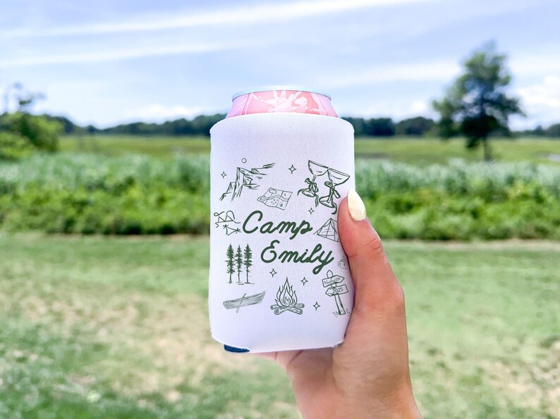 Make your girls weekend extra fun with these custom Camp Bach drink sleeves, ideal for cabin stays, lake parties, and hiking adventures.