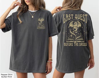 Maßgeschneidertes Mittelalter Junggesellinnenhemd Comfort Colors®, personalisierbar LastQuest Fantasy Dragon Bach Party Castlecore Ren Faire Bookish Bride Tee