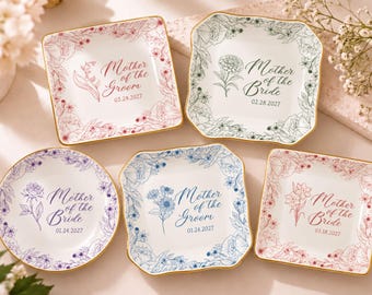 Personalized Mother of the Bride Jewelry Dish, Custom Mother of the Groom Ring Dish, Personalized Wedding Day Gift for Mom Birth Flower Tray