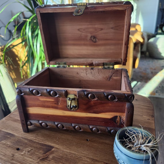 1935 Handmade Wood Decorative Box - image 8