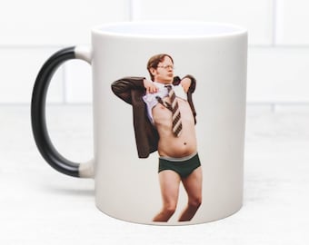 Taza negra mate que cambia de color The Office de 11 oz con Dwight Shrute Flash