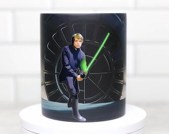 Taza de Star Wars de Luke Skywalker con efectos de sable de luz que cambia de color, negra mate, de 325 ml