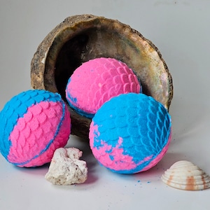 Surprise Toy Bathbombs | Fizzing |  Aromatherapy |  Handmade | Organic | Luxury | Moisturizing | Relaxing Skin-nourishing