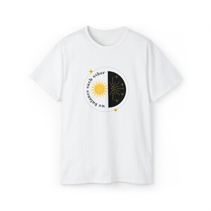 Sonne und Mond, wir balancieren einander - Unisex Ultra Cotton Tee
