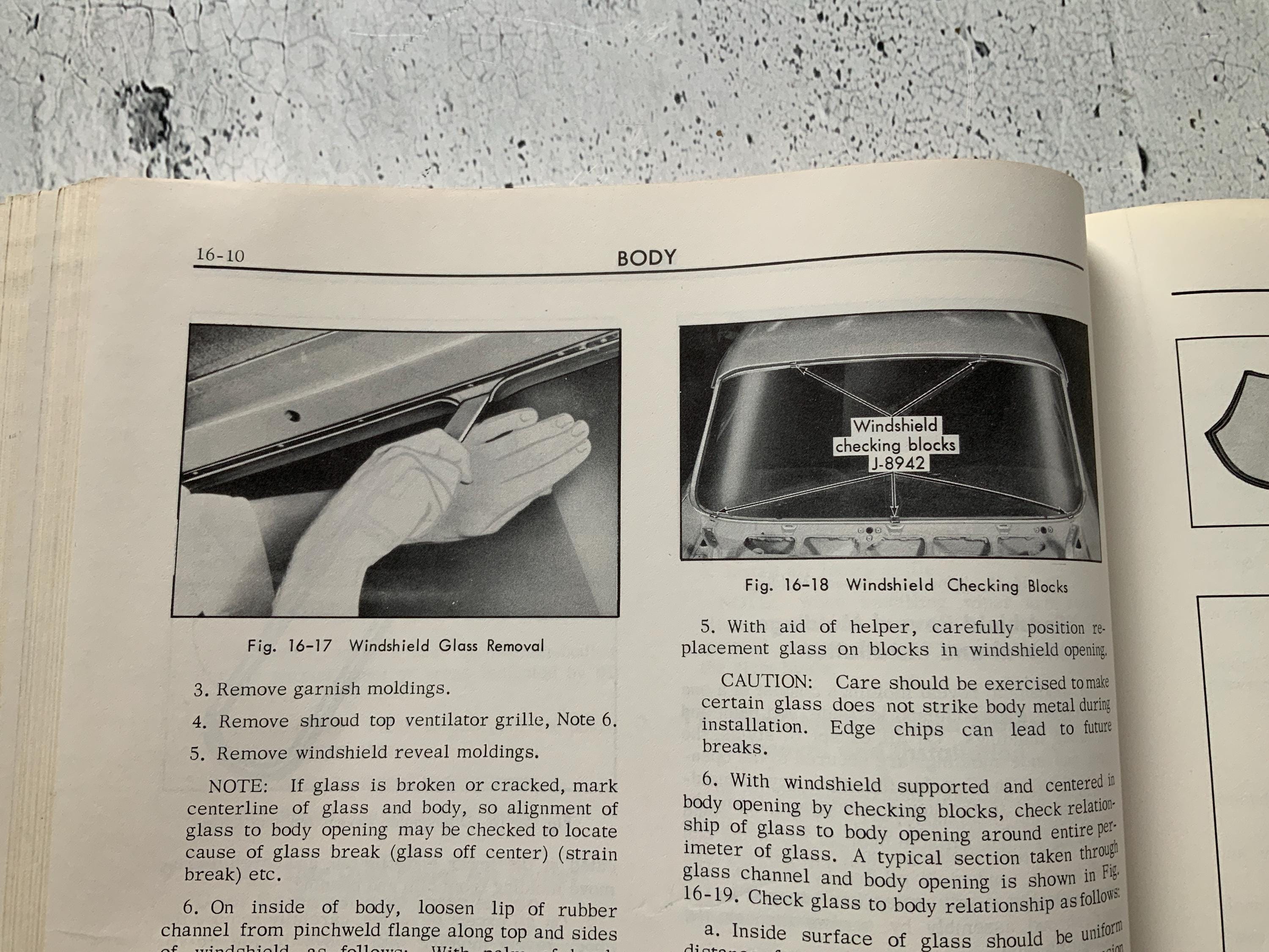 1962 年キャデラック サービス マニュアル。クラシック カーの自動車