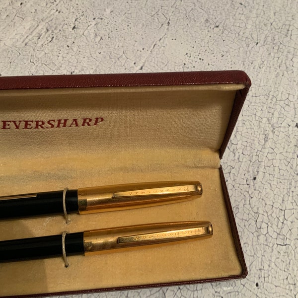 Eversharp Pen and Pencil set. Fountain pen. Iridium Medium tipped. Needs refill replacement.Classic design.Fountain pen pencil. Calligraphy