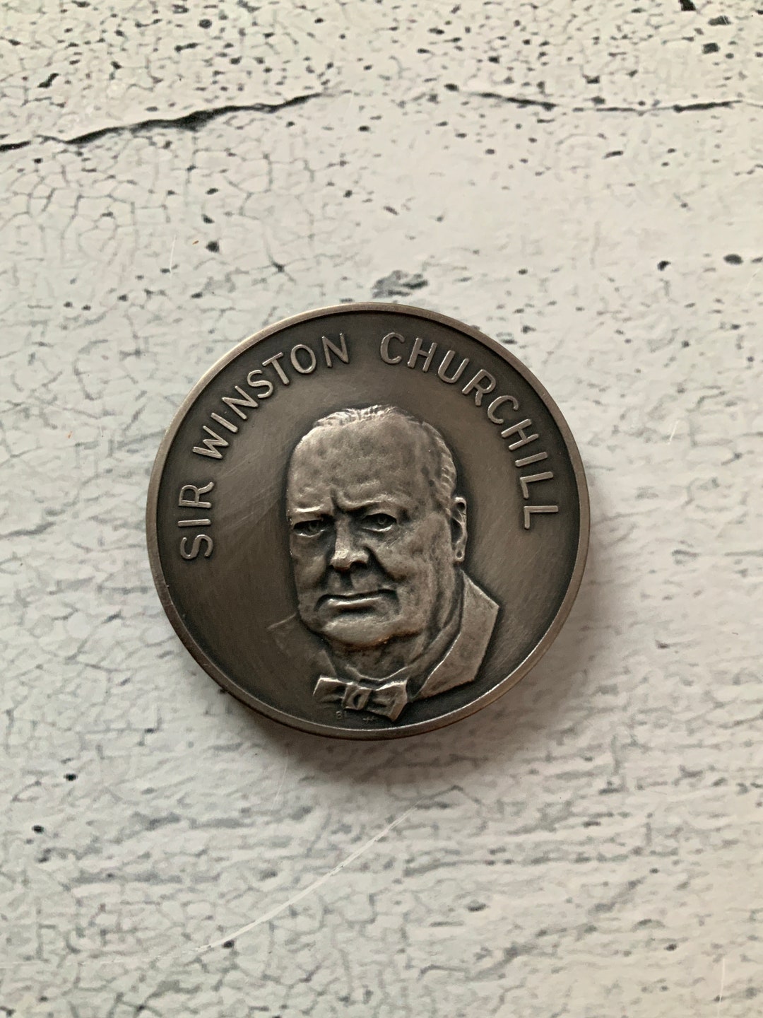 Sir Winston Churchill Coin. Large. 2 1/16. in War Resolution. in