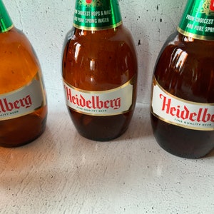 Heidelberg 6 pack. Stubby bottles. Empty. Vintage beer bottles. 1970s. Breweriana. Canadian Beer. Fine Quality Beer. Carling. Amber glass. image 3