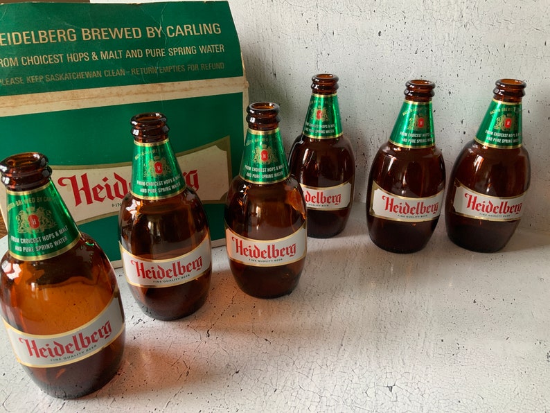 Heidelberg 6 pack. Stubby bottles. Empty. Vintage beer bottles. 1970s. Breweriana. Canadian Beer. Fine Quality Beer. Carling. Amber glass. image 1