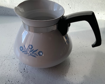 Corning Ware 6 cup teapot. Vintage kitchenwares. Blue Cornflower. No lid. Drink ware. Carafe.