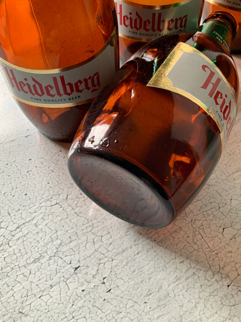 Heidelberg 6 pack. Stubby bottles. Empty. Vintage beer bottles. 1970s. Breweriana. Canadian Beer. Fine Quality Beer. Carling. Amber glass. image 4