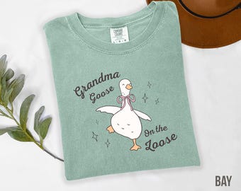 Grandma Pregnancy Announcement Tshirt, Silly Goose Baby Reveal to New Grandparents, Comfort Colors® Tee, First Time Grandmother T-Shirt