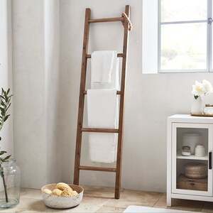 Rustic Reclaimed Wood Ladder Towel Rack - Bathroom Decor Interior Design