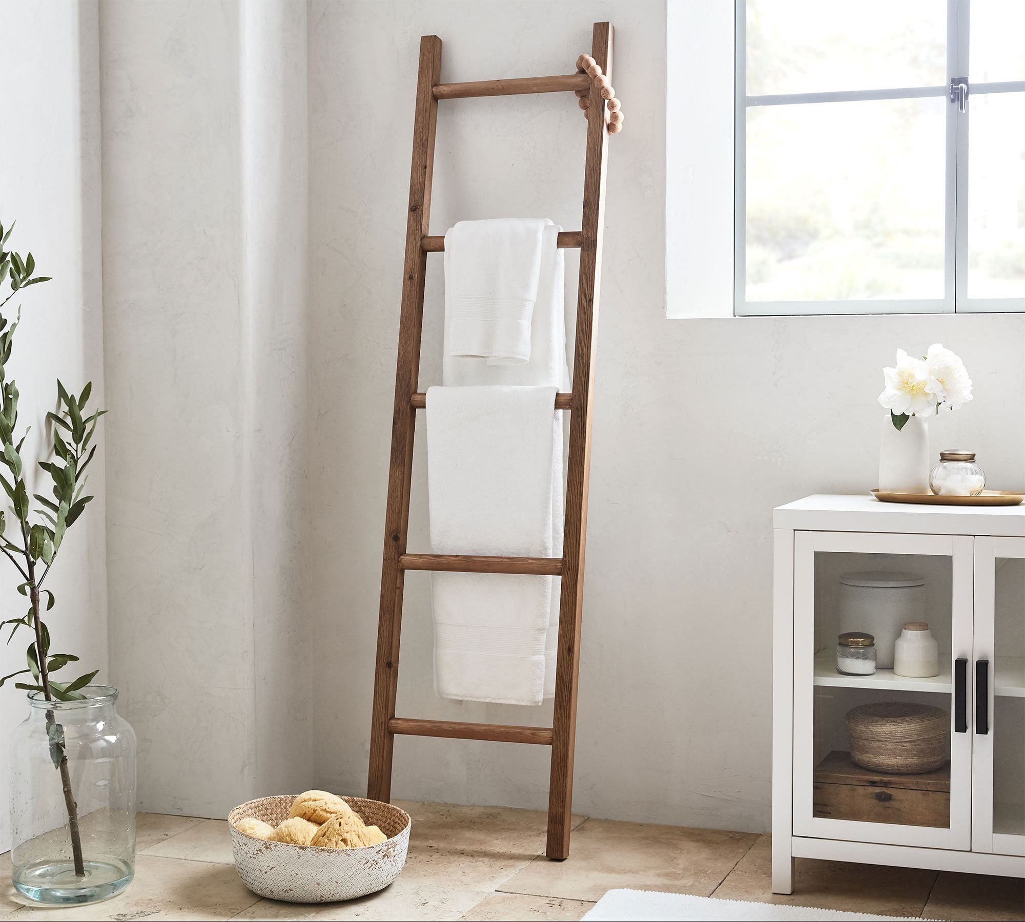 Toallero escalera Hub Blanco-Madera en Baño y Toalleros compra online en  Sanara: decoración, baño, cocina, mesa, regalo e infantil