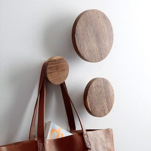 3 Dot Coat Hooks Entryway Coat Rack image 2