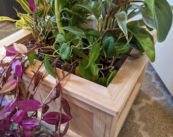 Rustic Wood Planter Box for Farmhouse-Style Gardens Cedar