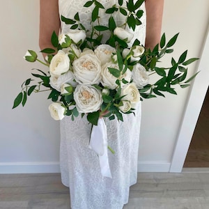Real Touch Rose Bridal Bouquet, White Bridal Bouquet, Wedding White and Green Bridal Bouquet, White Rose Bouquet, Lifelike Wedding Bouquet