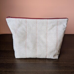 Handgjord quiltad sminkväska, förvaring, secondhandtyger, naturlig, återvunnen, bomull, hållbar