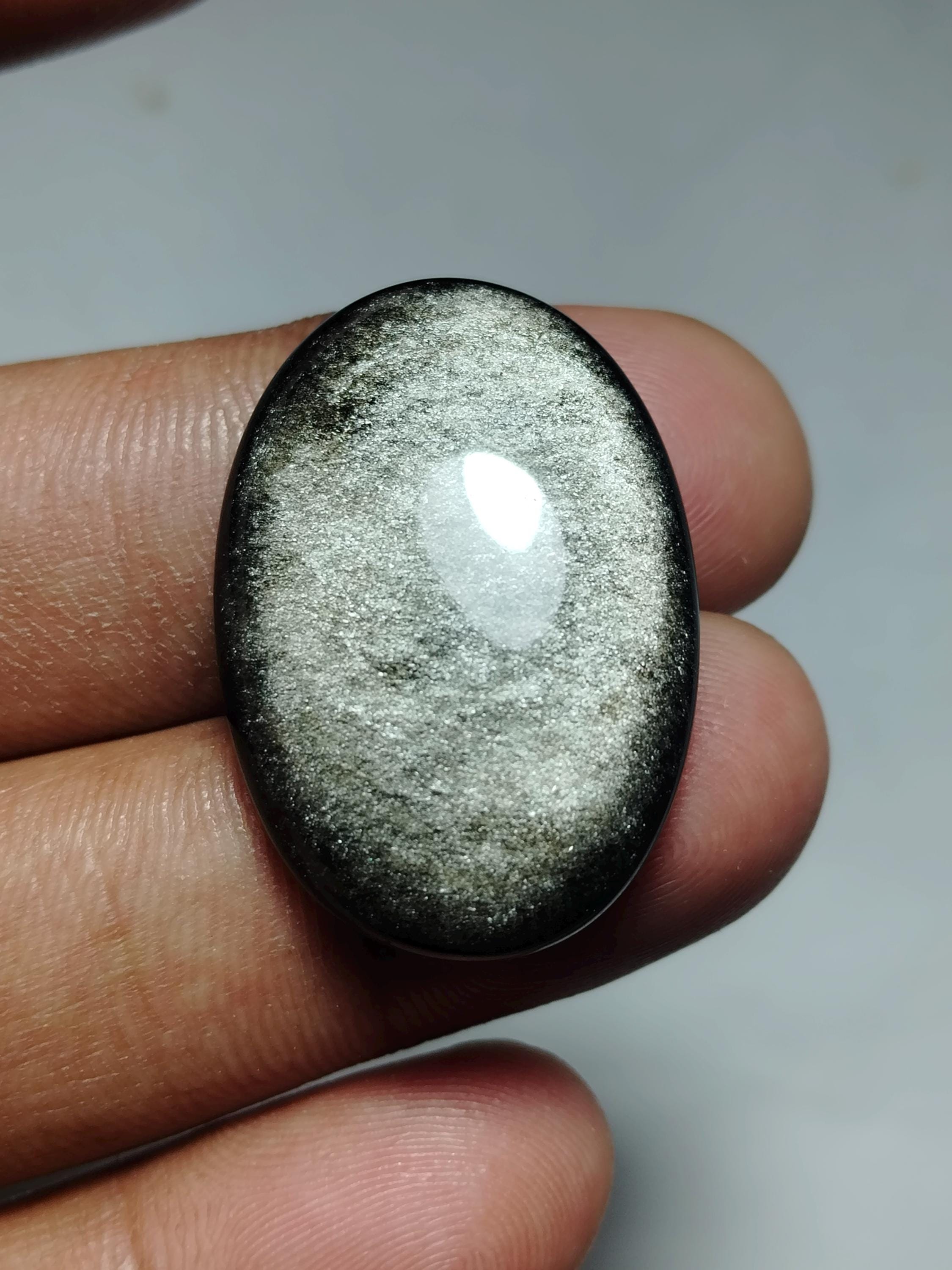 最高品質の銀光沢のある黒曜石カボション、天然銀色 21 x 31 mm (33cts