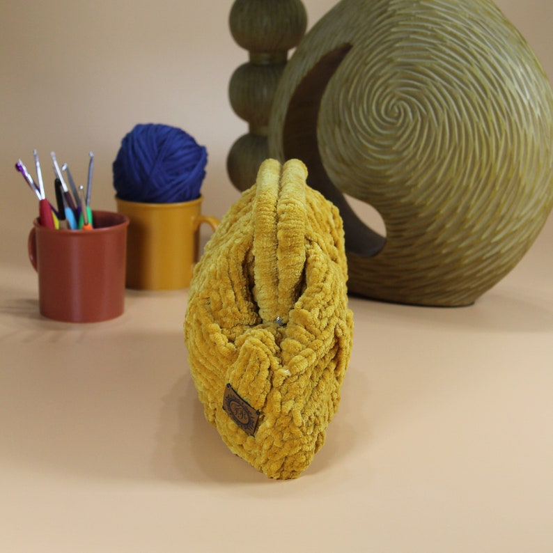 Luxury Gold Clutch Bag Elegant Velvet Crochet Bag, Perfect Evening and