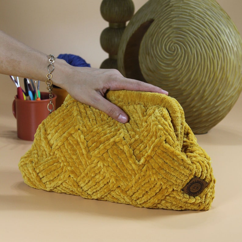 Luxury Gold Clutch Bag Elegant Velvet Crochet Bag, Perfect Evening and