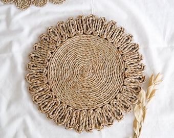 Flower Seagrass Placemat, Woven Wedding Table Decor, Boho Dining Table Charger, Rustic Wicker Vintage Placemat, Natural Mat Heat Tablepad