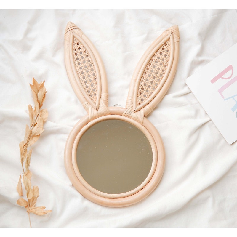 RABBIT RATTAN REFLECTIVE MIRROR DECOR