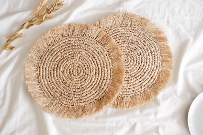 Contrast Edge Raffia Placemat | Natural/Rooibos