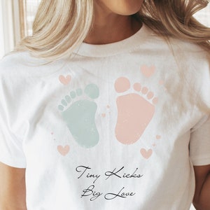 Pregnancy Announce Shirt Gift for Expectant Mom Babyshower Gift Pregnancy Gift Pregnant Mom Tshirt Baby is Coming