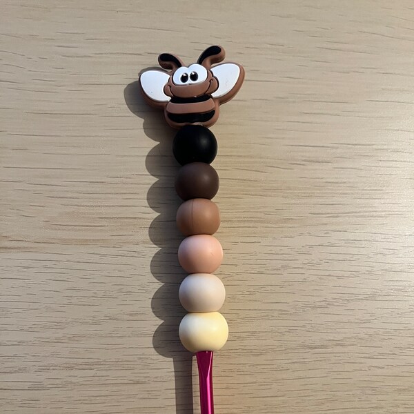 Brown Bee-  4.5mm Crochet Hook