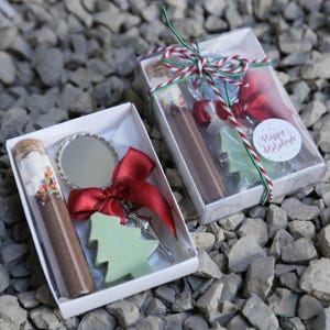 Confezione regalo di Natale, cioccolata calda con marshmallow, cioccolata calda, sapone natalizio, regali personalizzati, bomboniere di sapone per il nuovo anno, buone feste