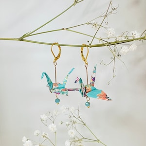 Boucles d'oreilles grue en origami avec perles de verre